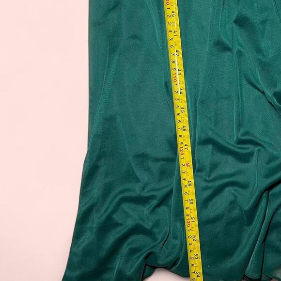 Green formal dress with beaded - Picture 6 of 8